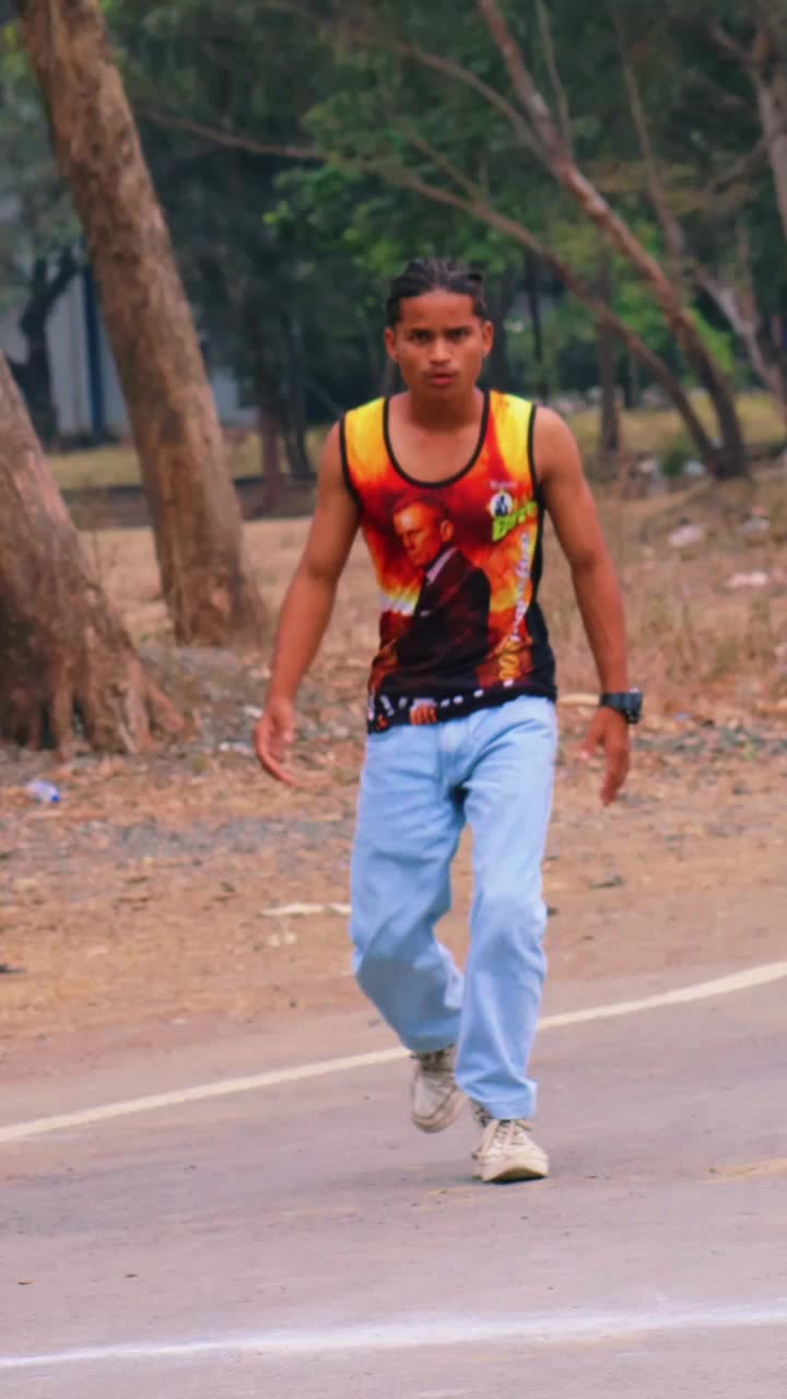 @urvil.2