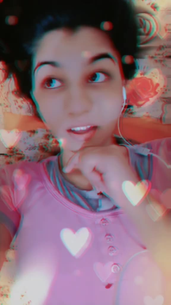 @CuteSmileyDeepika😍