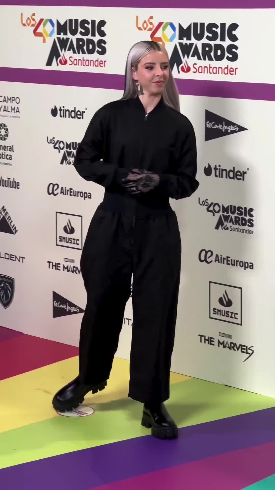 @youngmikoficial
