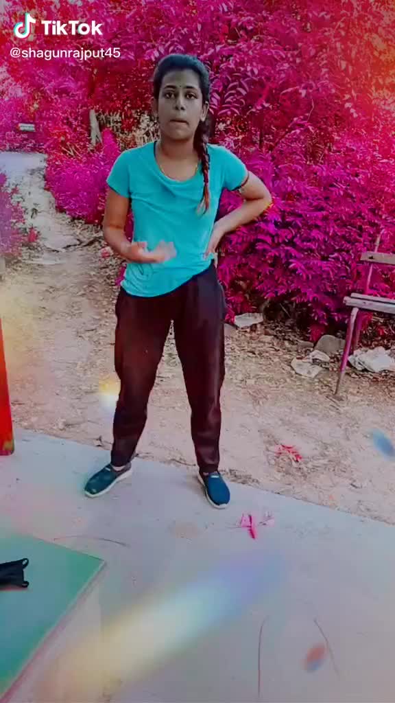 @👑Khushi Singh💝