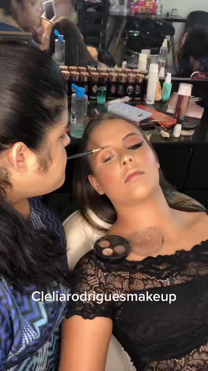 @Cleliarodriguesmakeupp