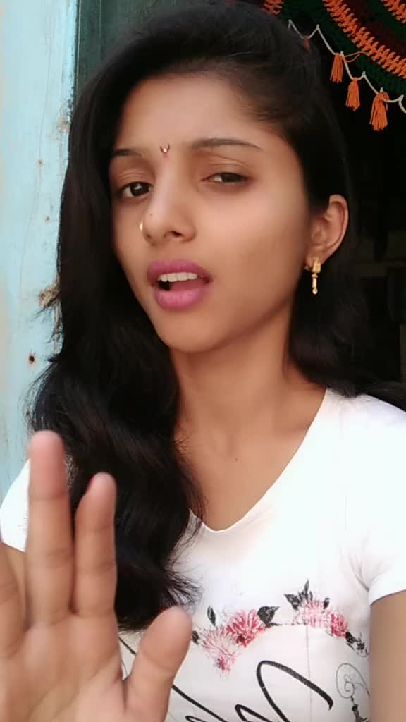 @👑Aishwarya kadam👑
