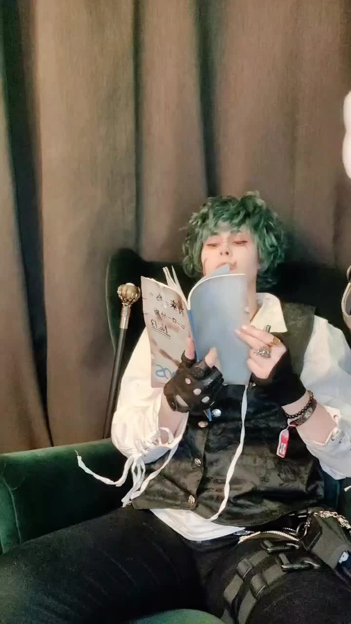@Elle