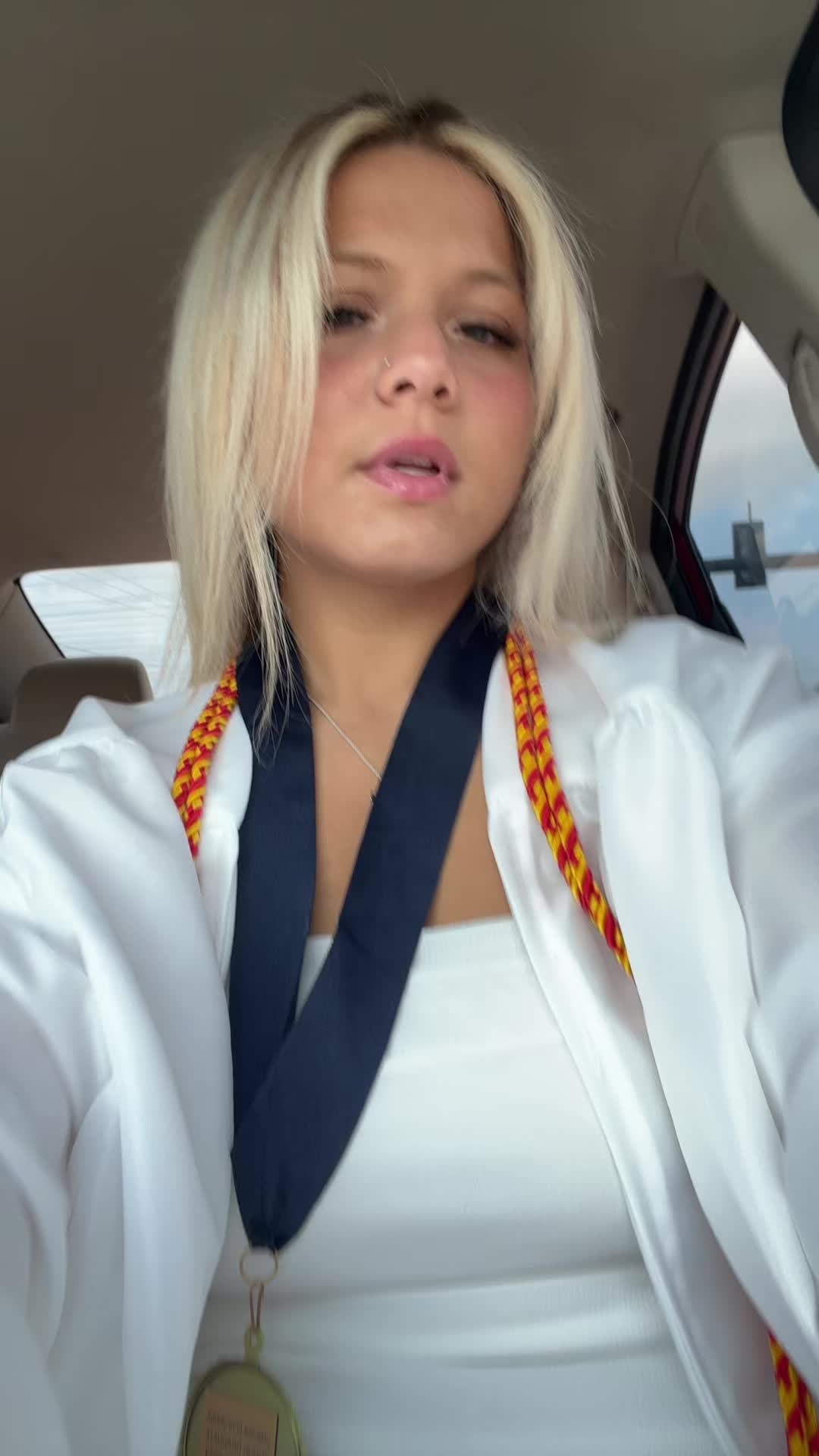 @vanessa 🤨