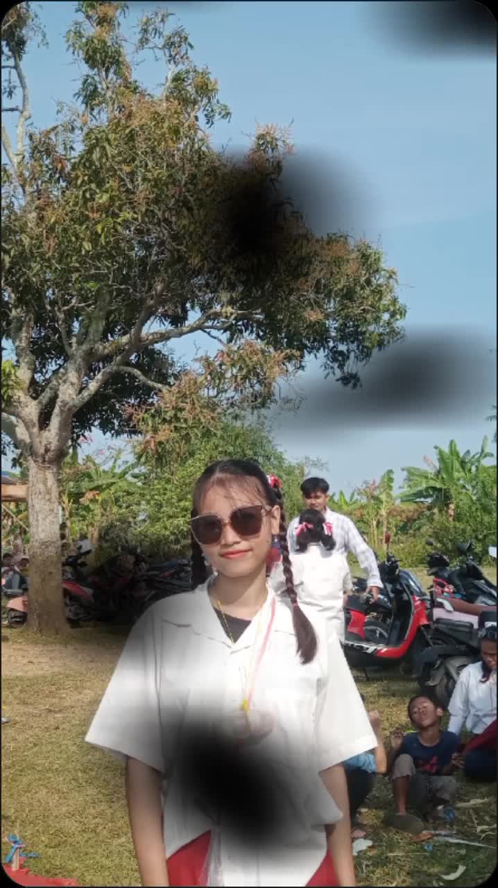 @Mayy.