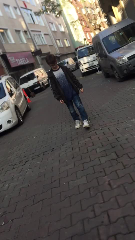 @R E S K O