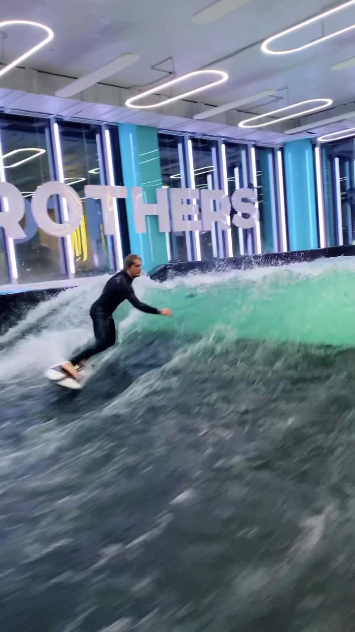 @SURF_BROTHERS 🏄🏻♂️