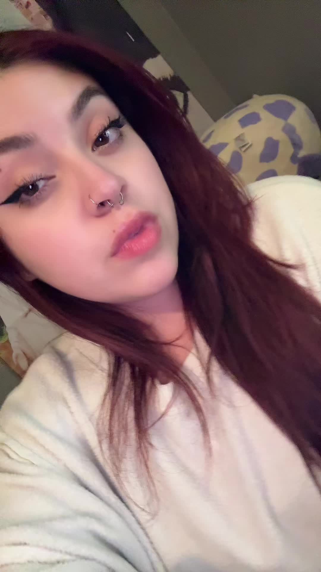 @angelinaa 🍒
