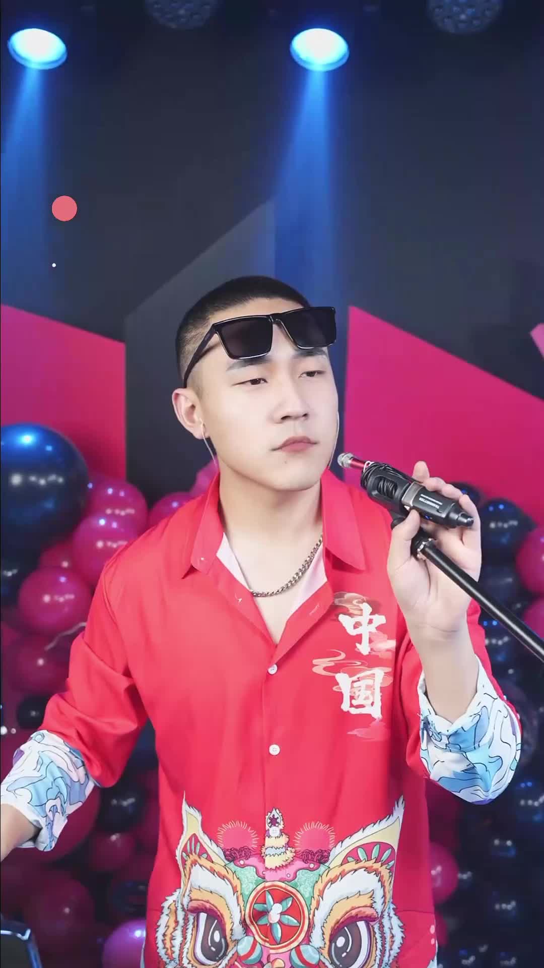 @热心村民小郝