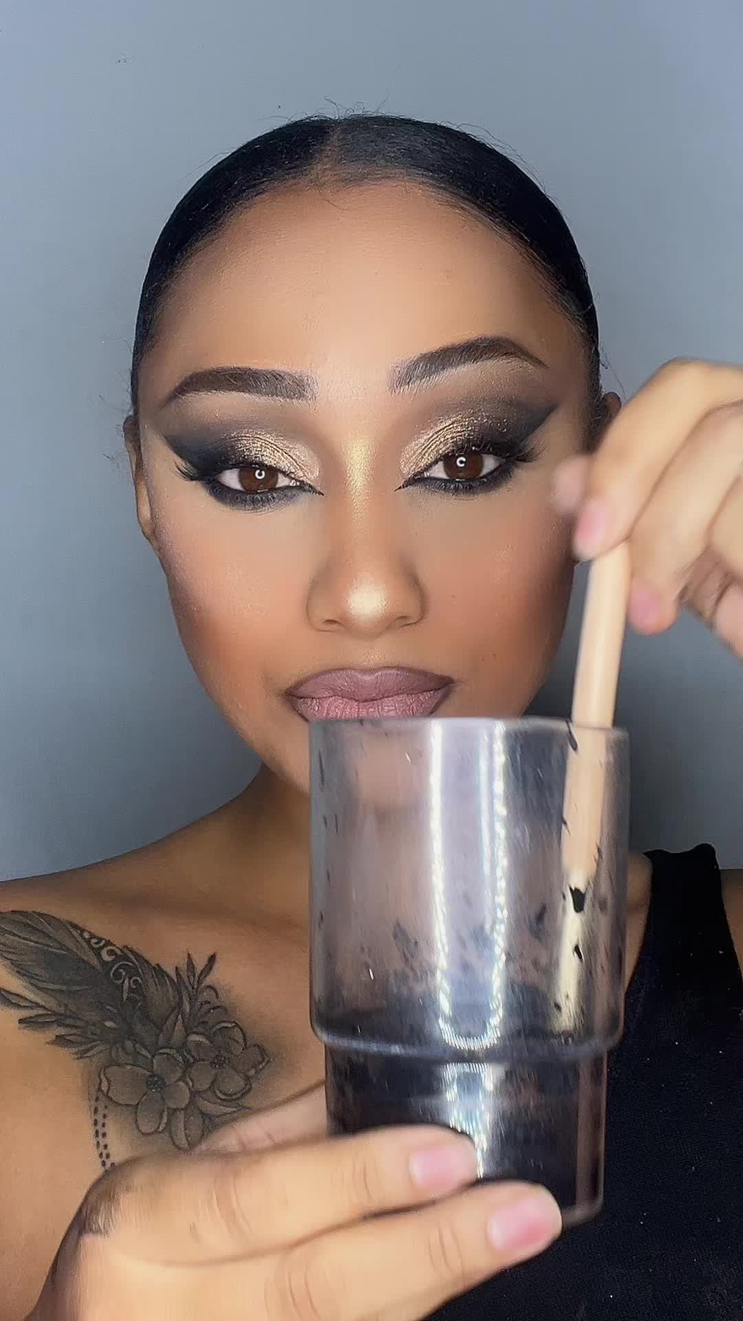 @Sam The Make-Up Artist🇿🇦