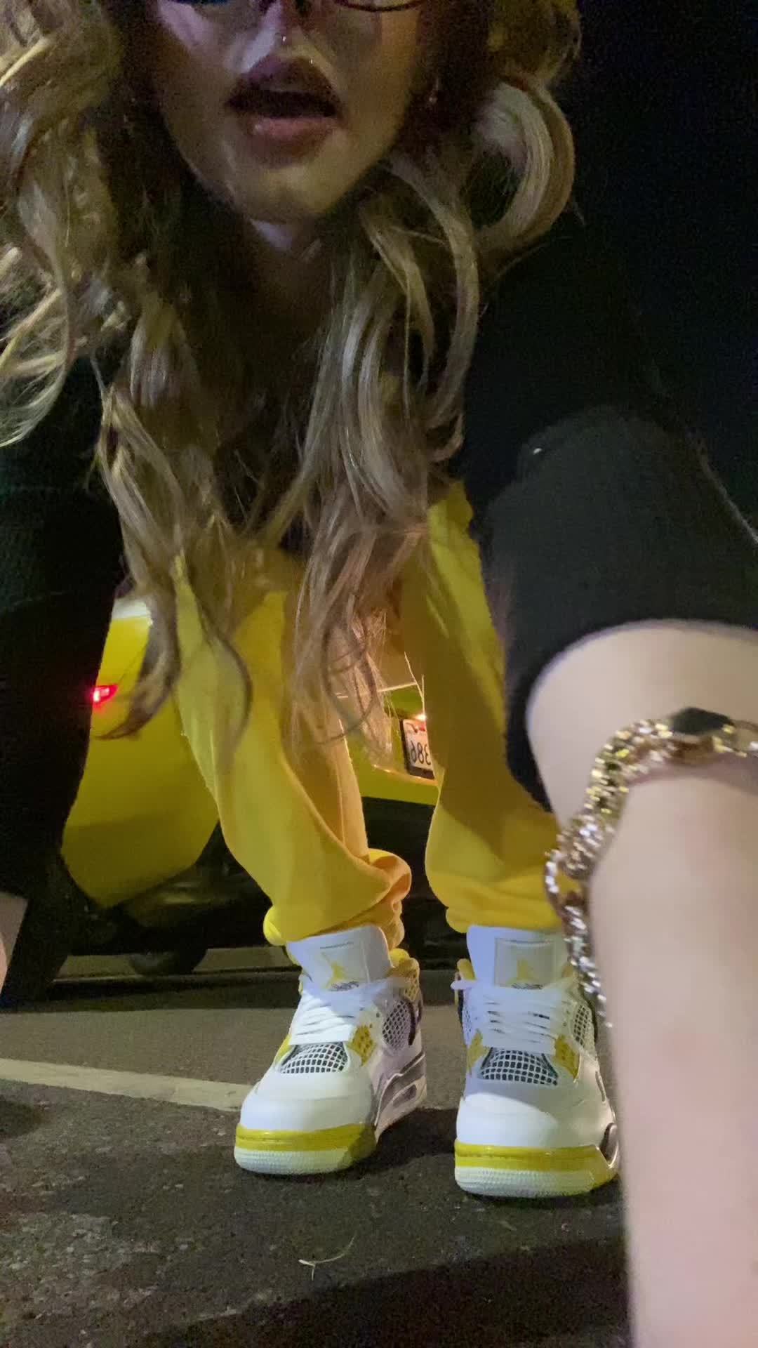 @Keezi