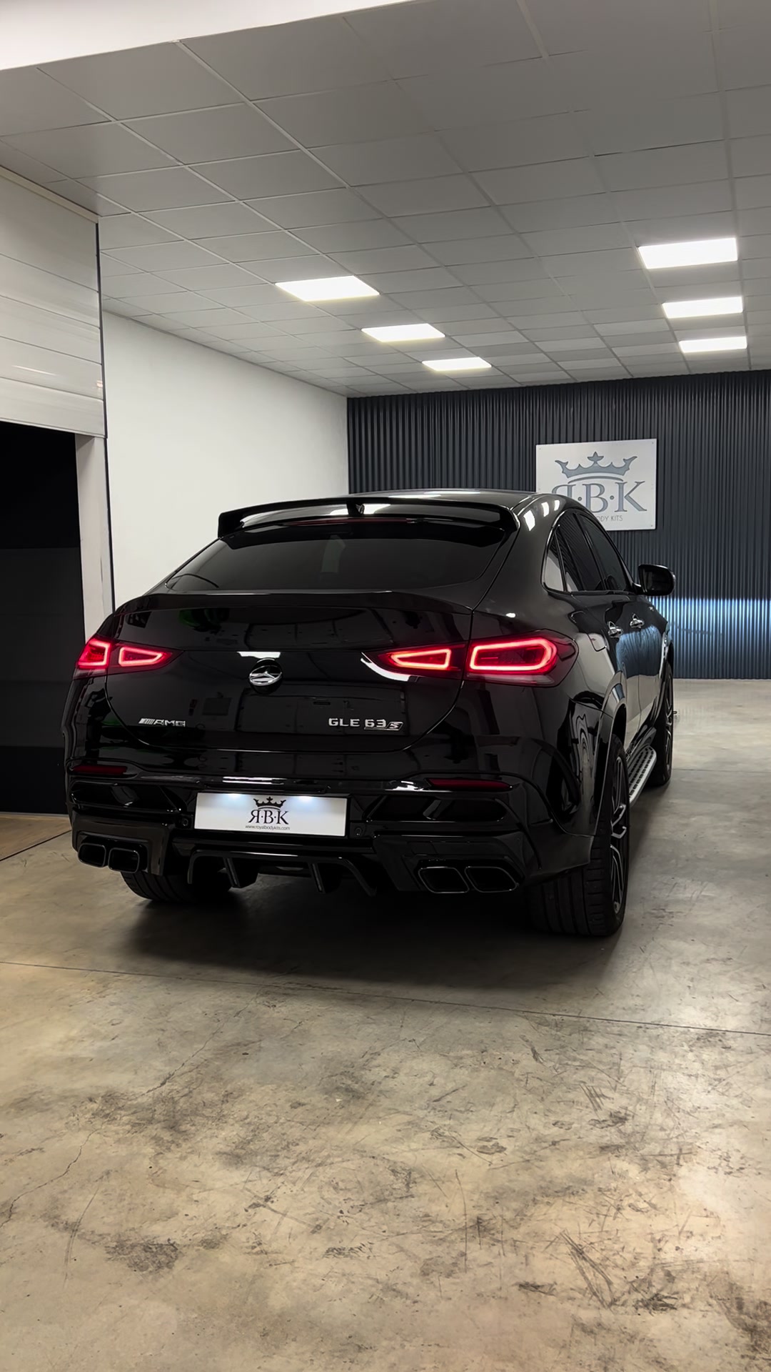 @Royal Body Kits