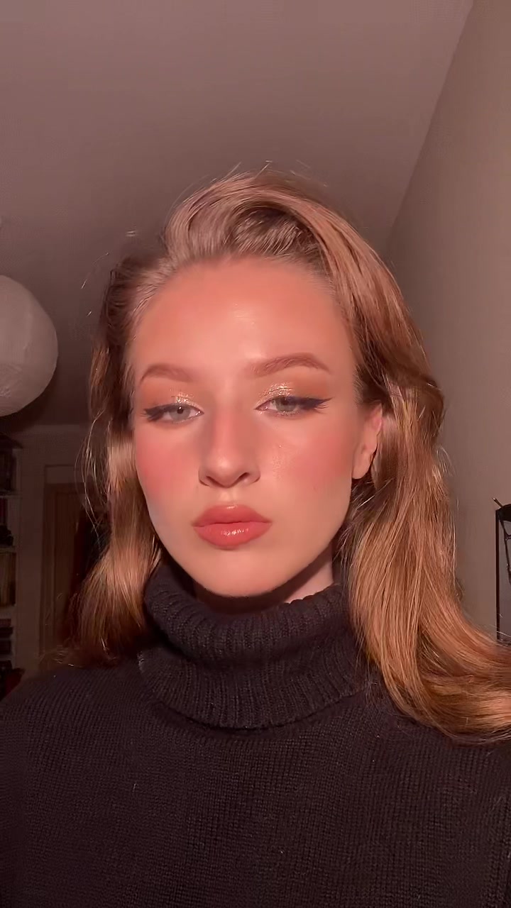 @Anastasia💞