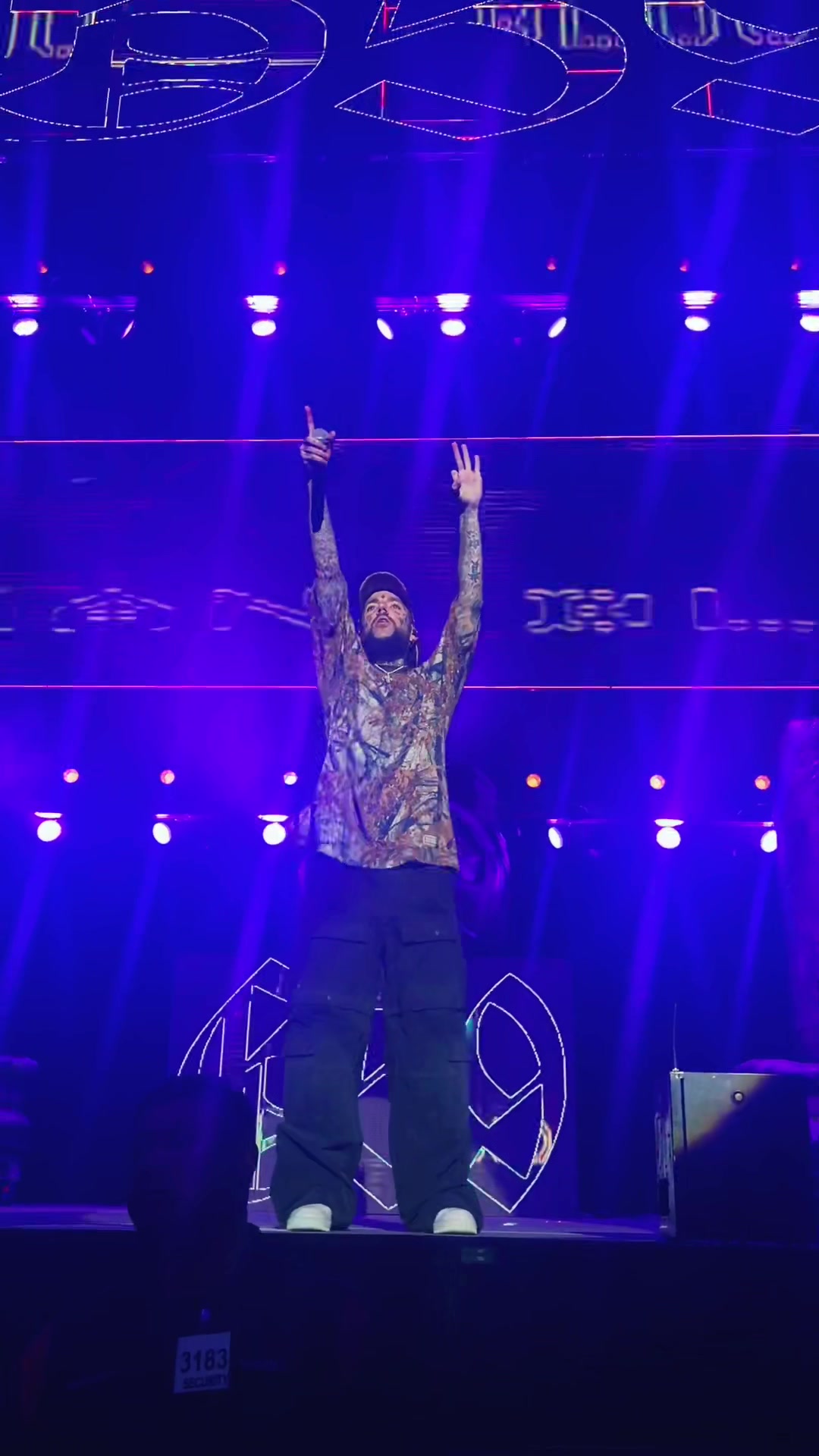 @b 🖤
