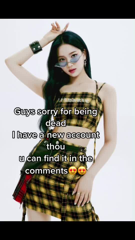 @vivi is my third bias in loona