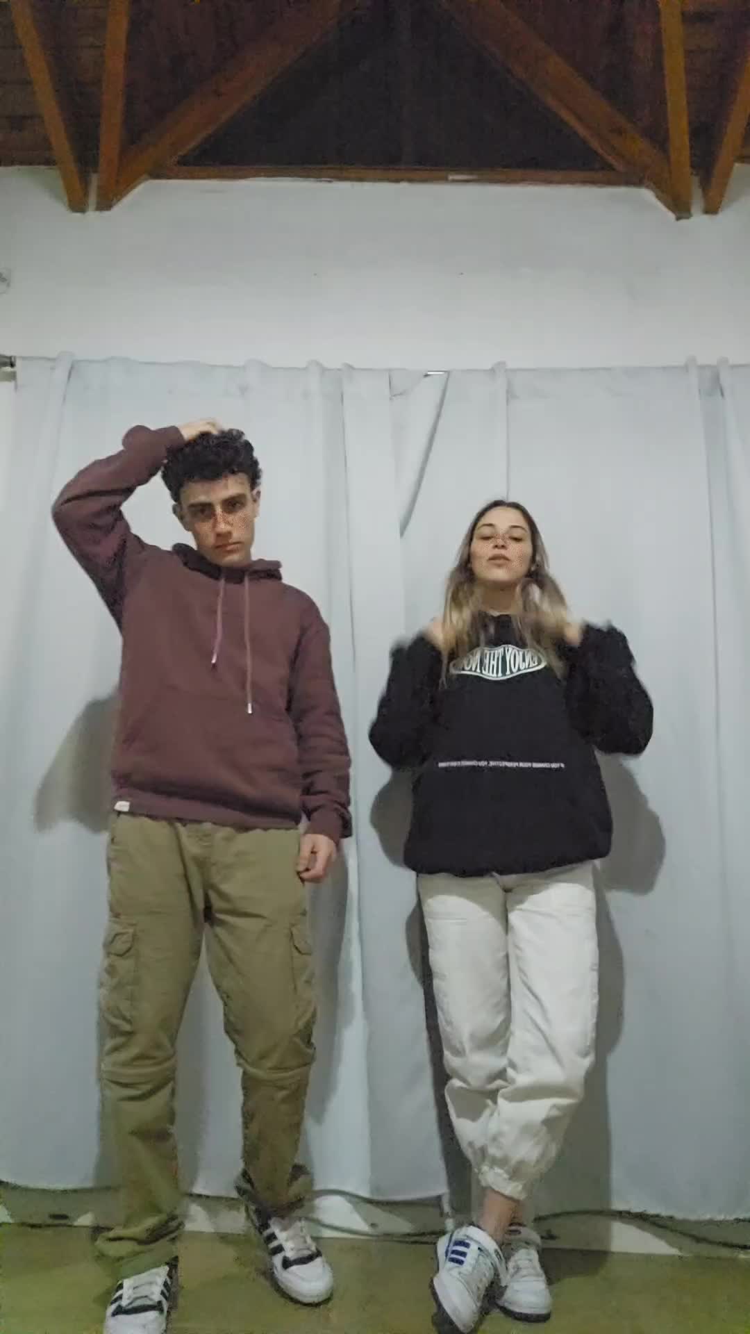 @Valentina🤍