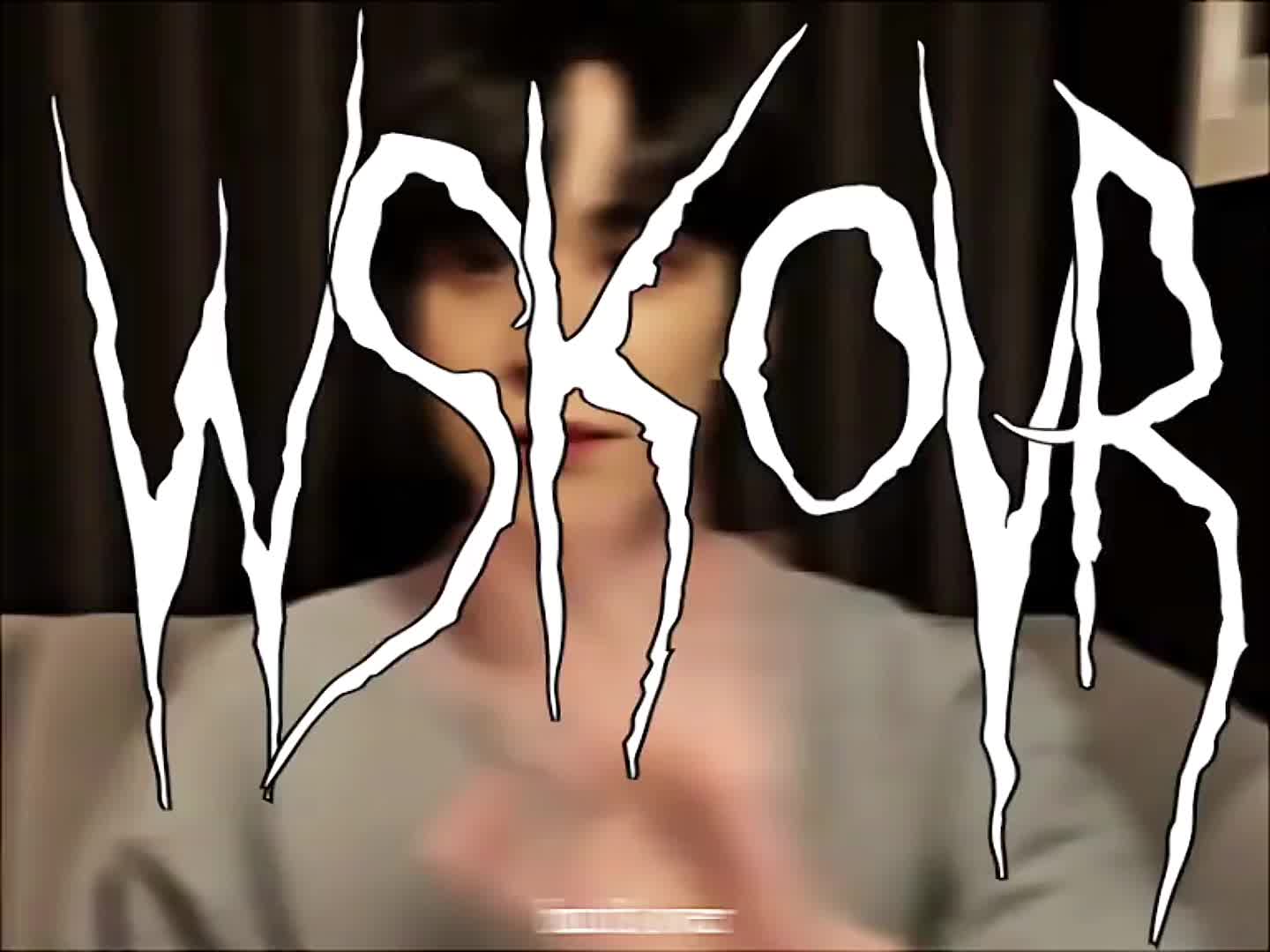 @🎧