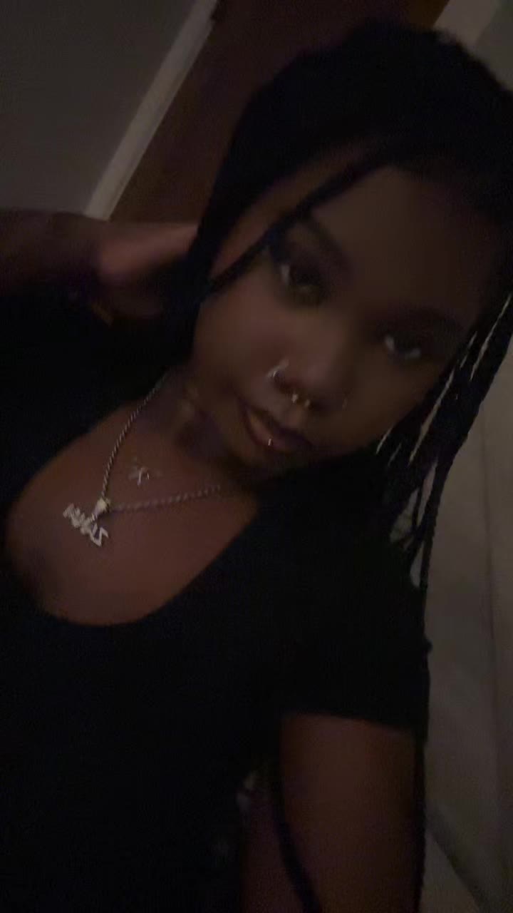 @🫶🏾