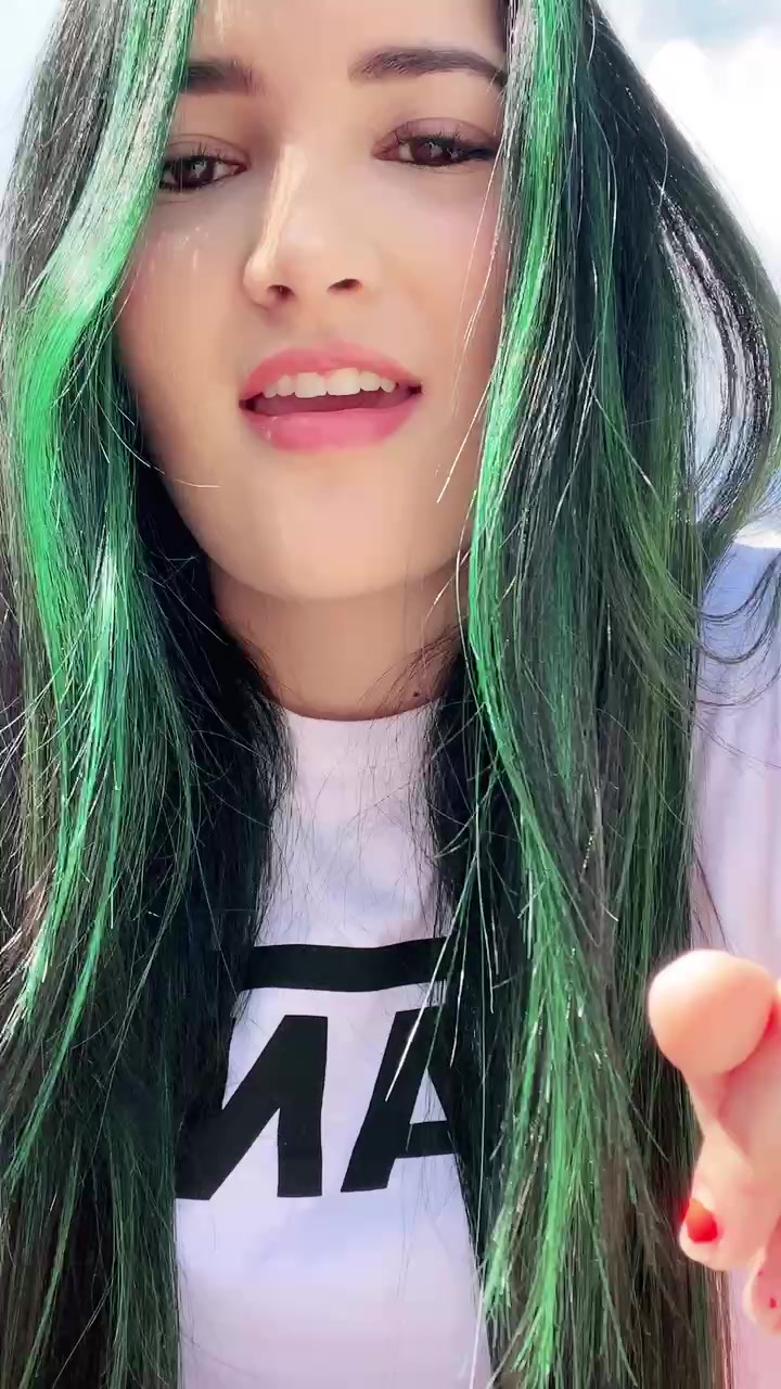 @Daniela Hernandez 👑