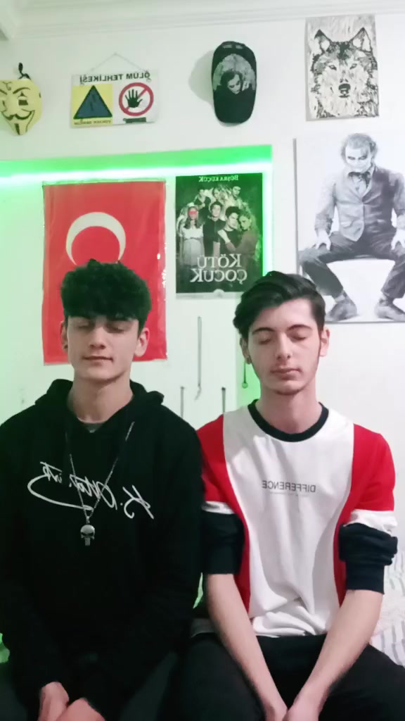 @⚡ - İ - TWİN 👑