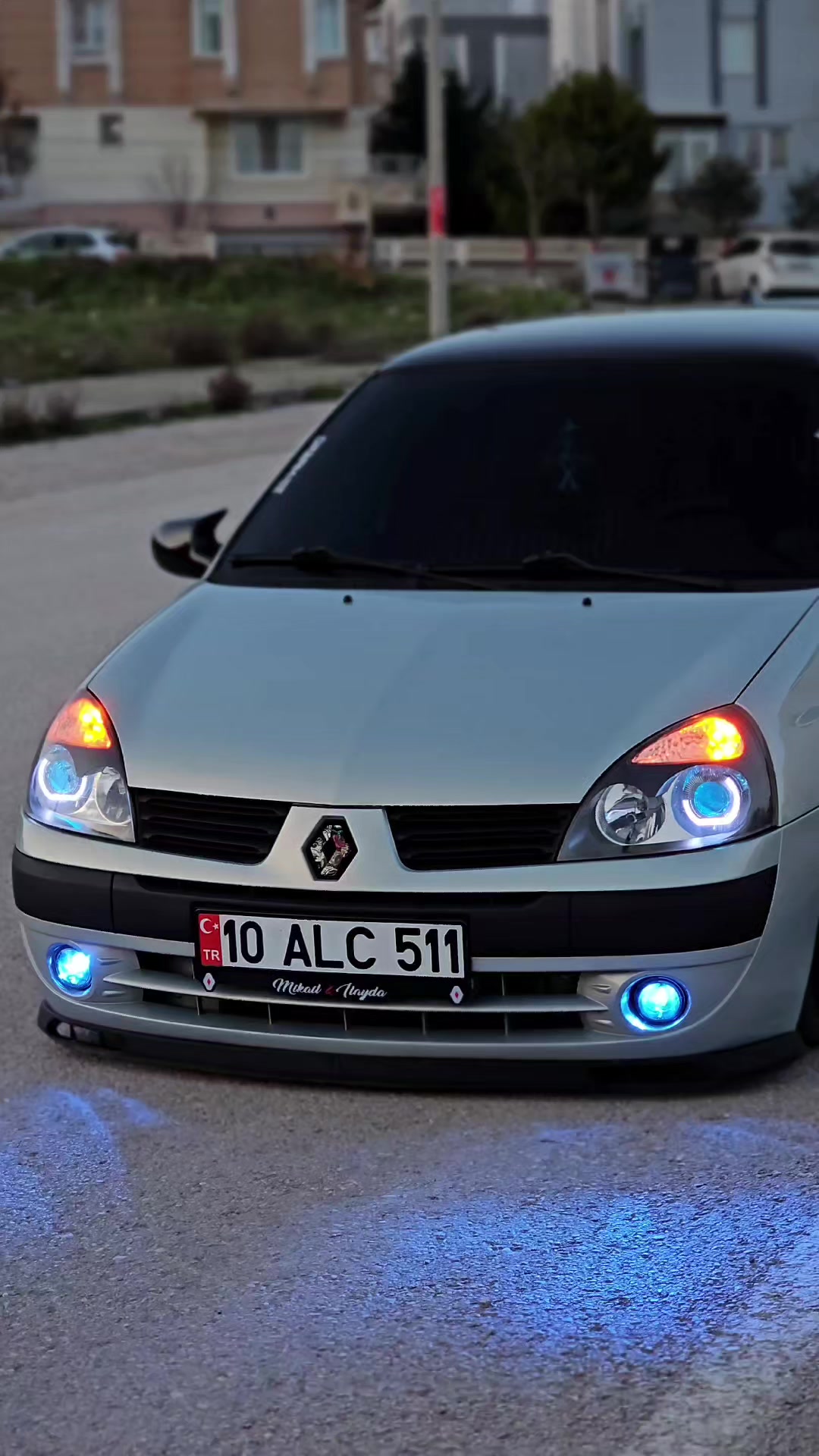 @Mikoderlerr