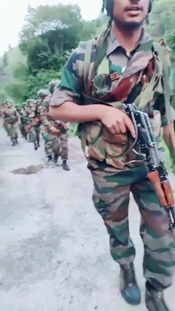 @👊Silent Fouji👊