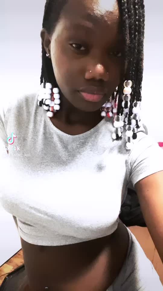 @Koi𖣂