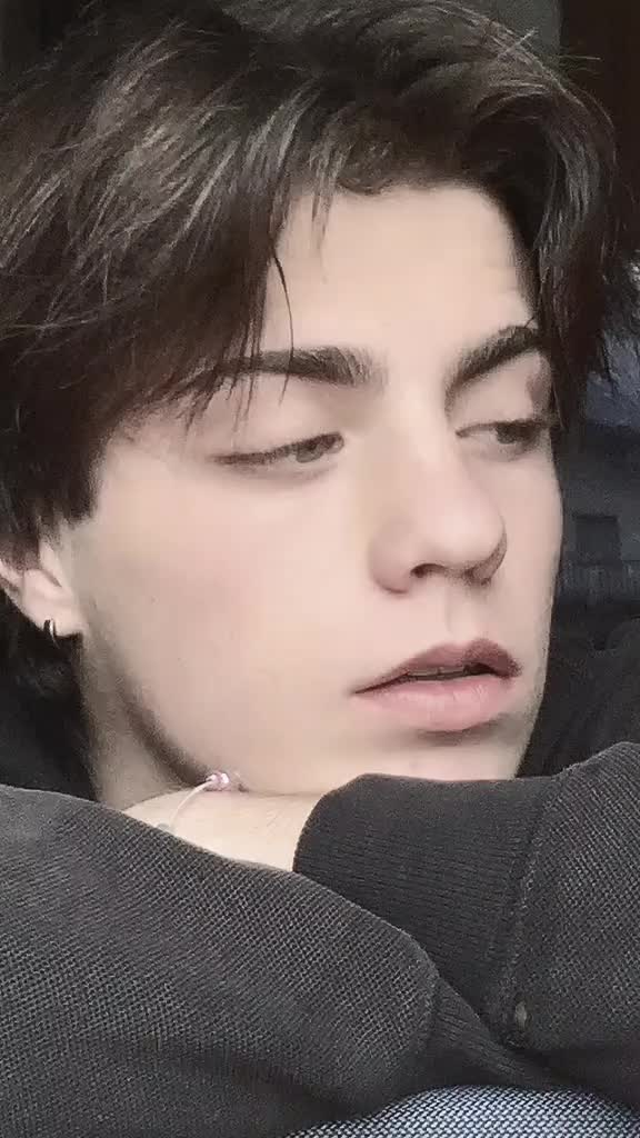 @<3