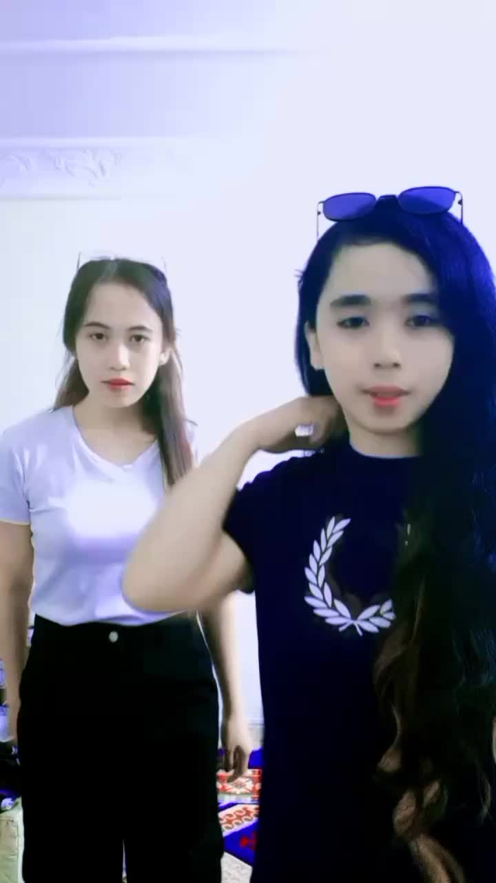@★ 𝐐𝐔𝐄𝐄𝐍🌶️ 𝐋 𝐄 𝐄🔥