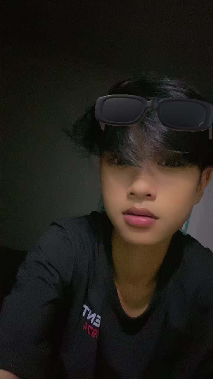 @( &acute;◔ ‸◔')哼