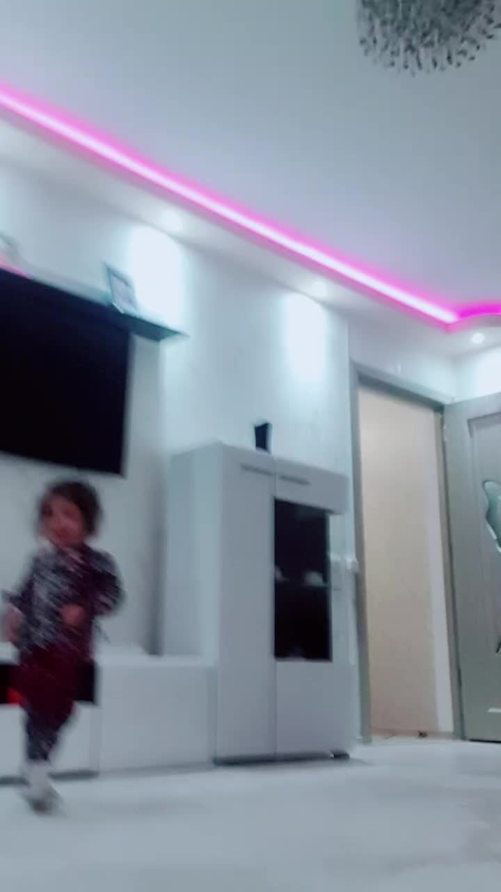 @Selena Elena