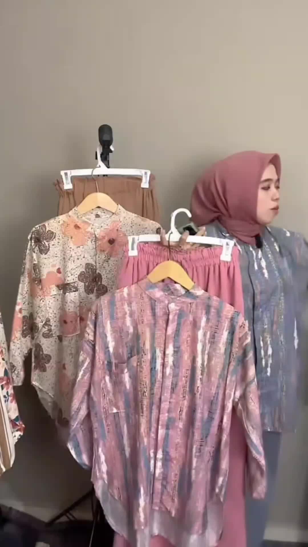 @Lɪᴠᴇ