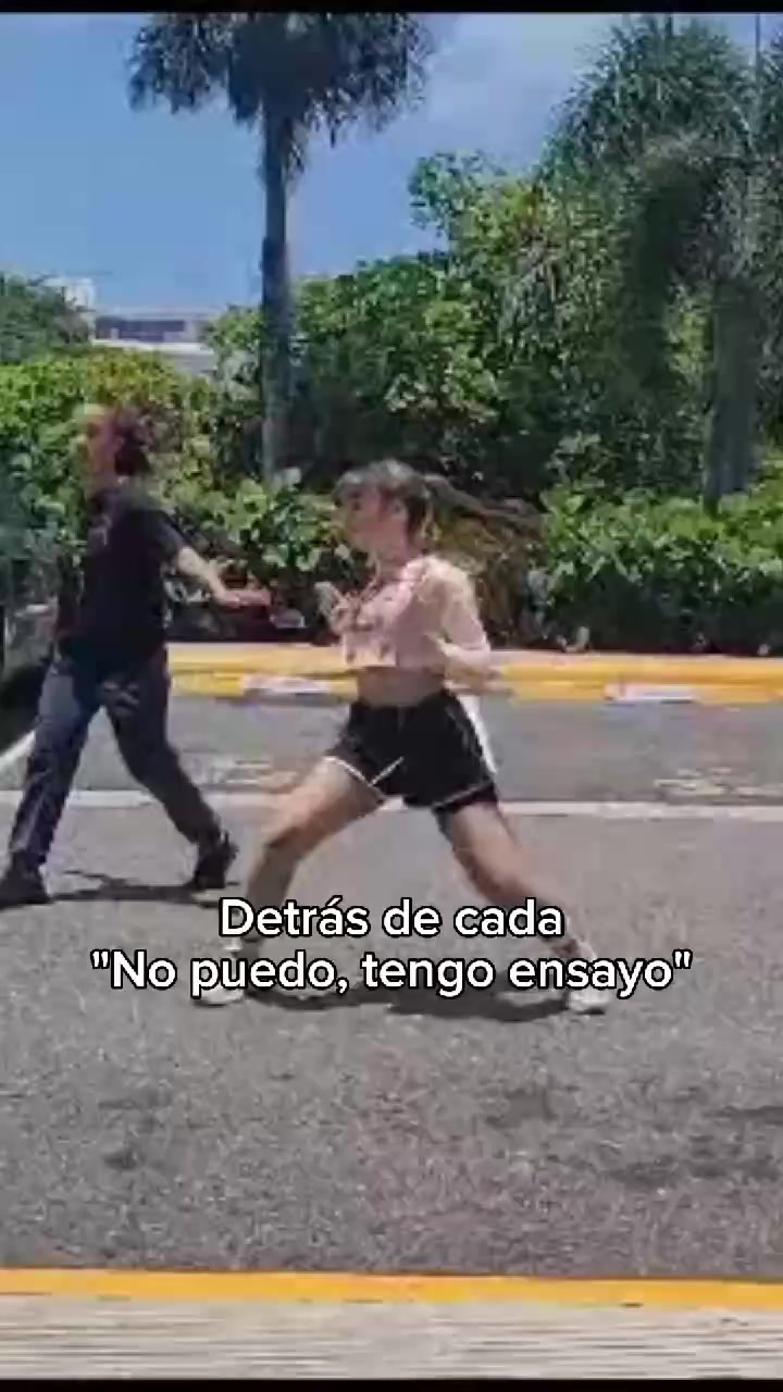 @Mme