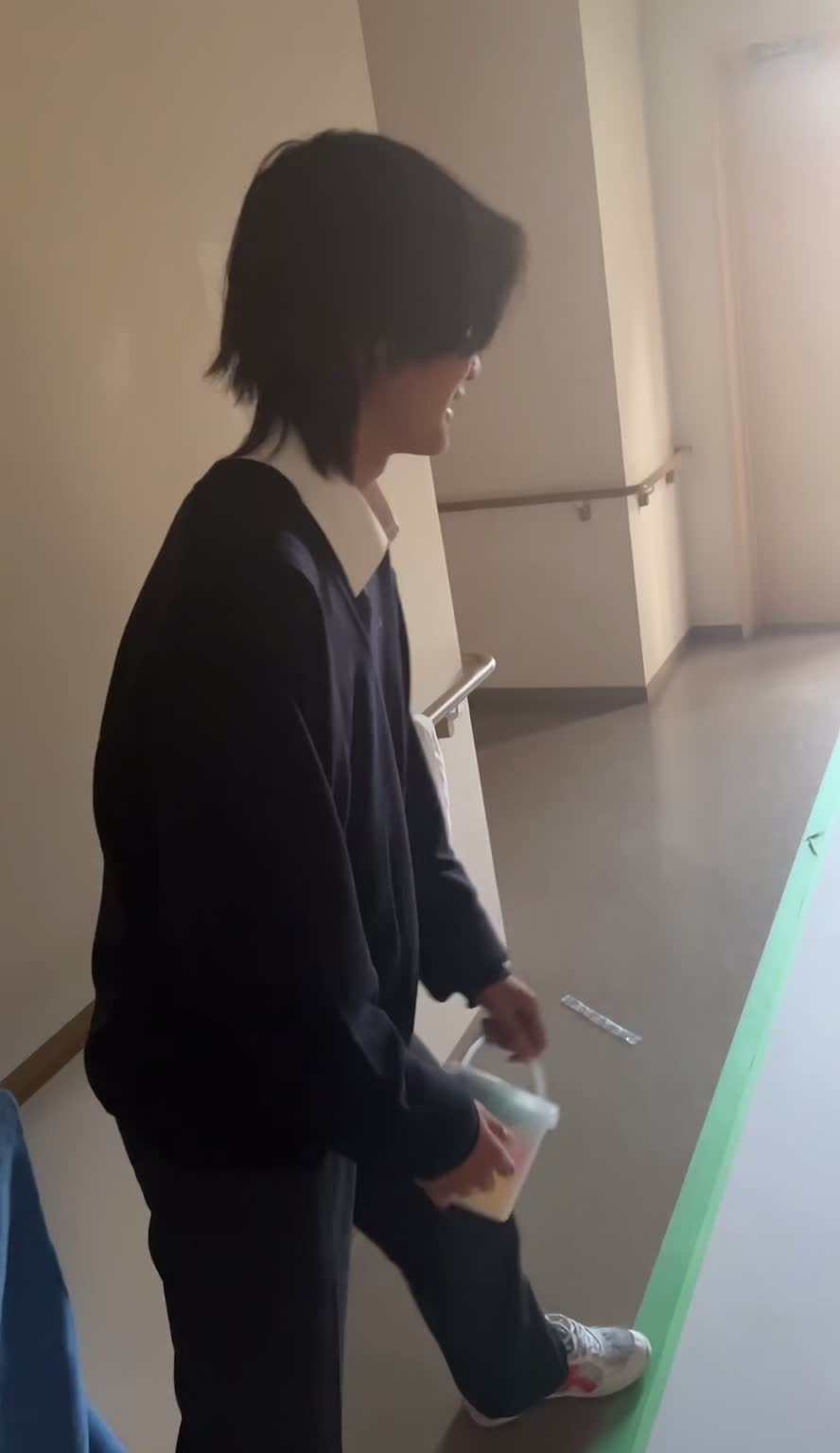 @あおり