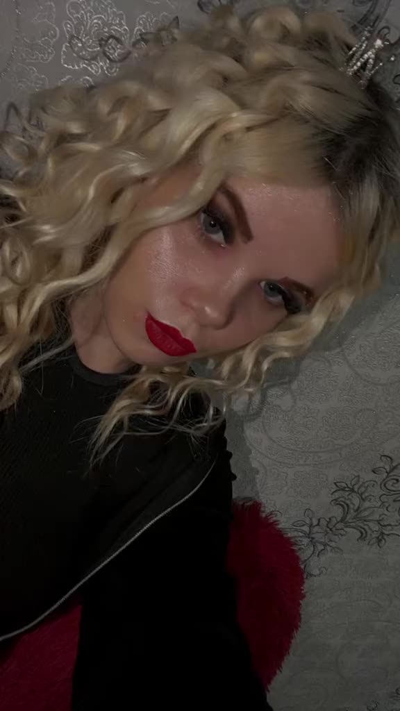 @Анютик