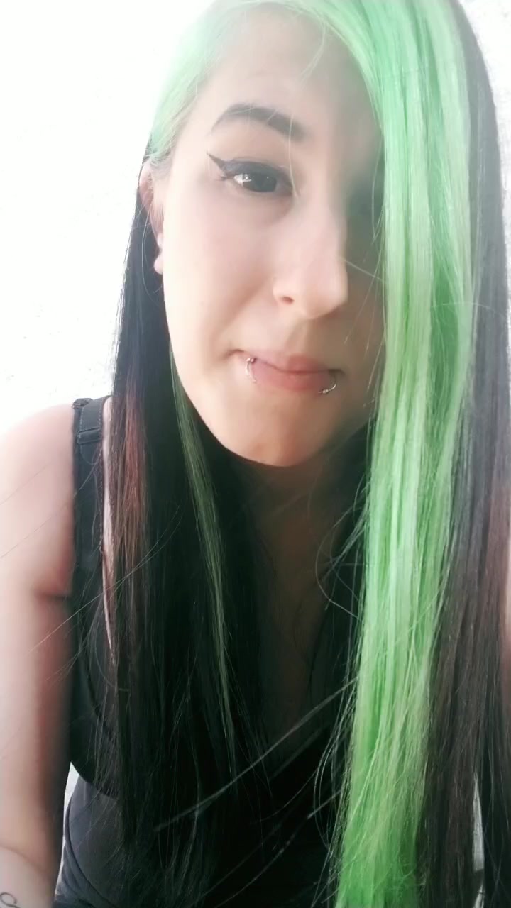 @Eleniel