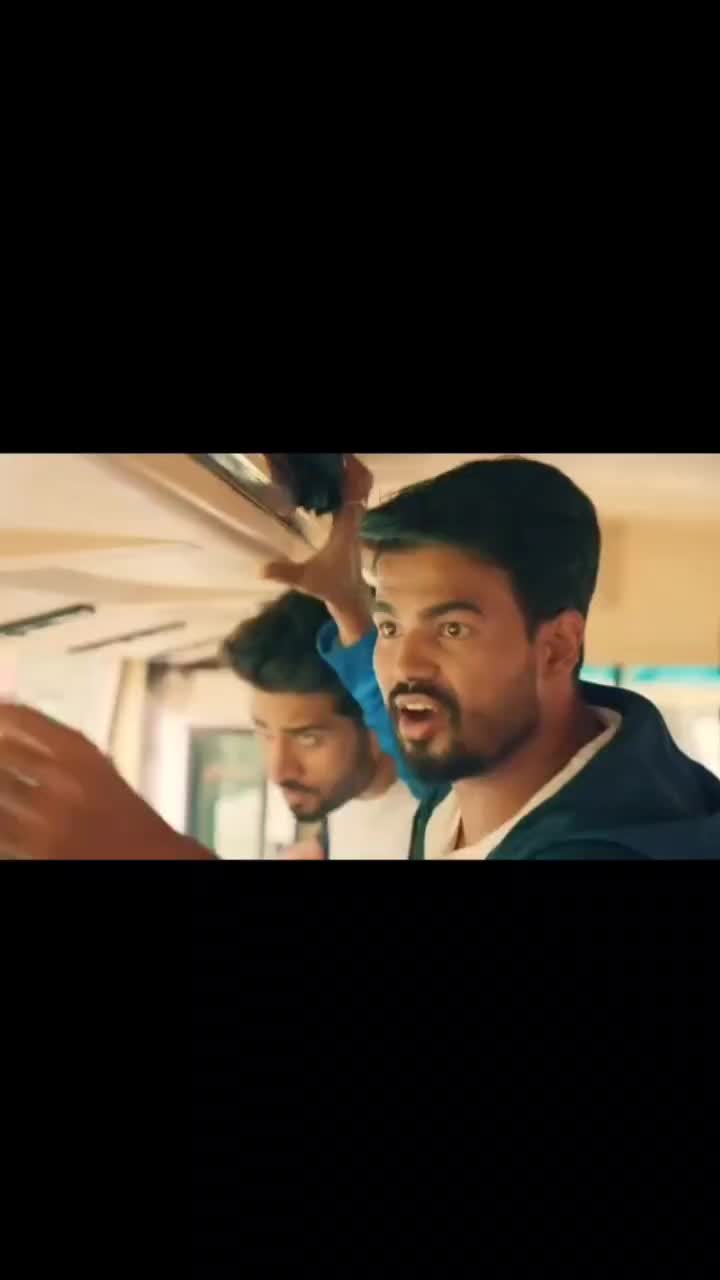 @Riaaa__