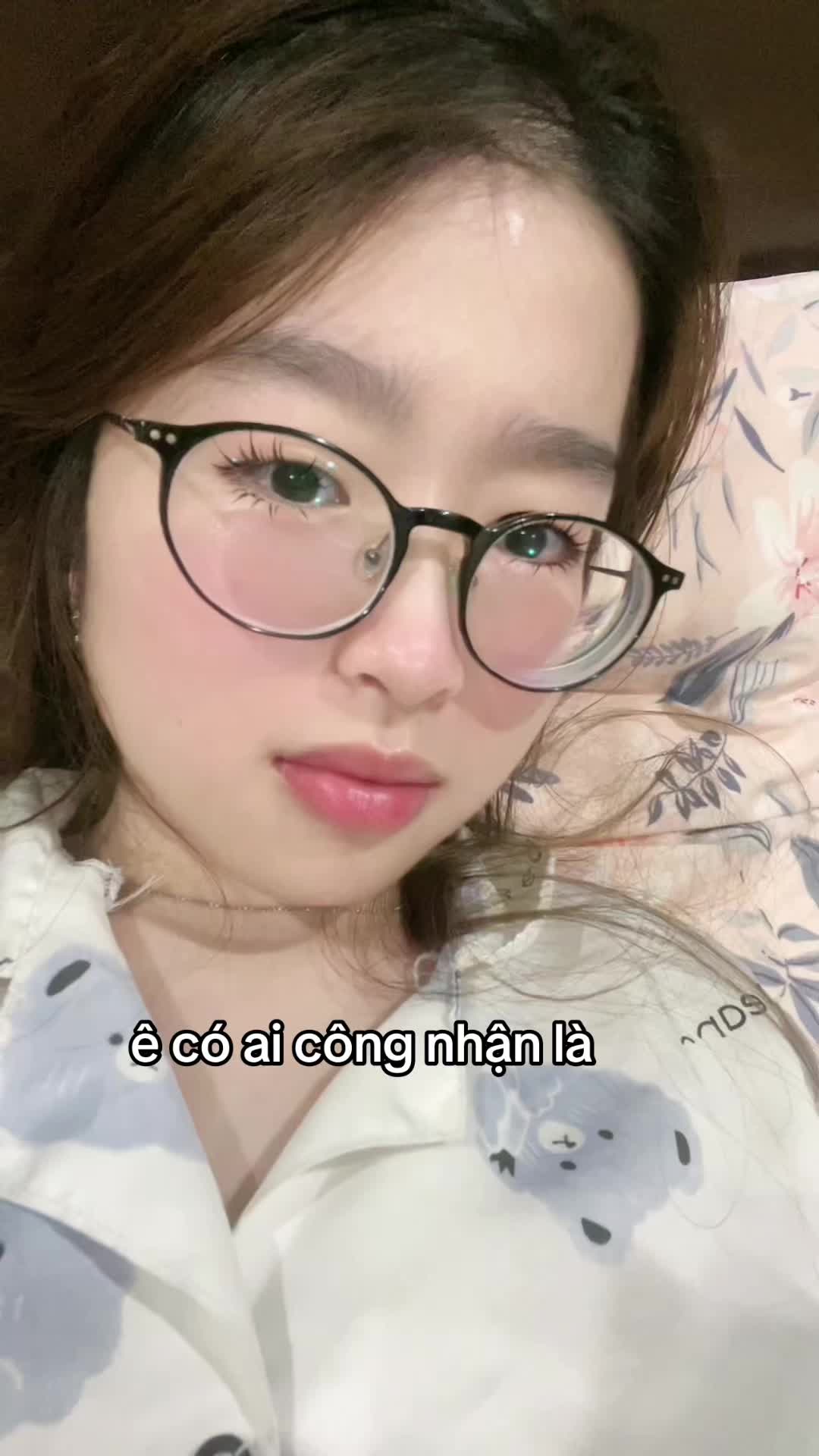 @Lại Hoàng Trâm Anh