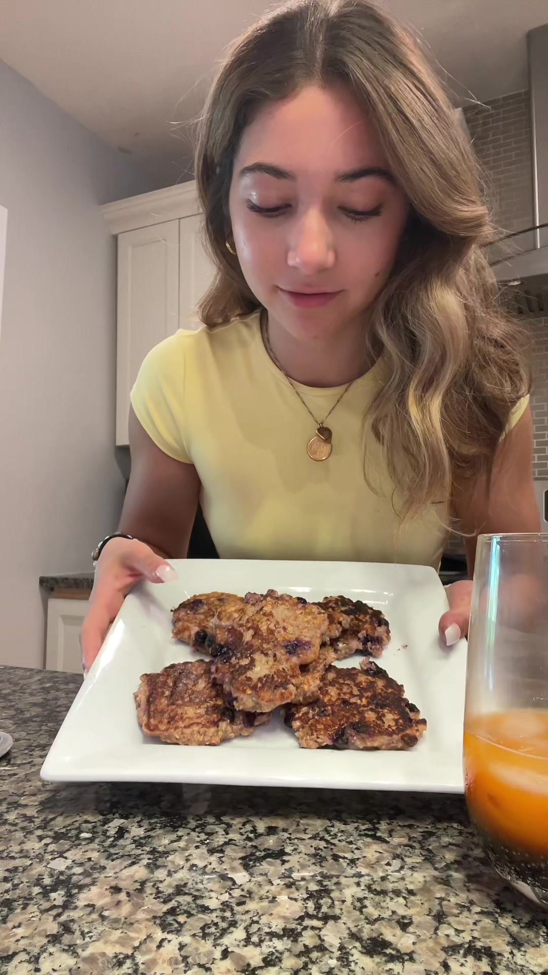 @liorahmadina