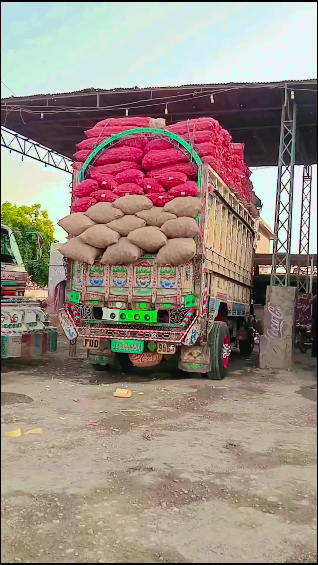 @حسنین جٹ