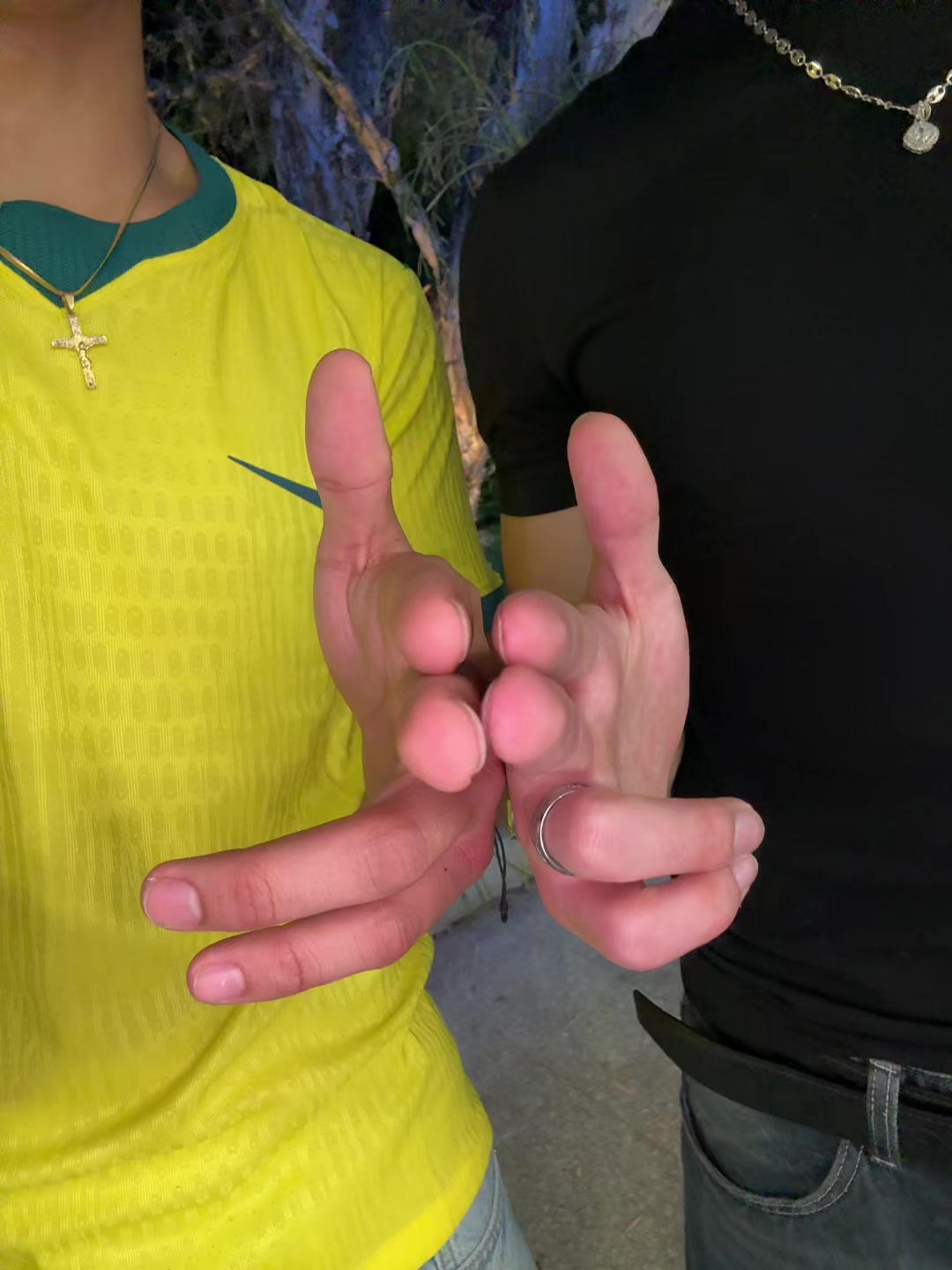 @𝐇𝐮𝐠𝐨 🦦