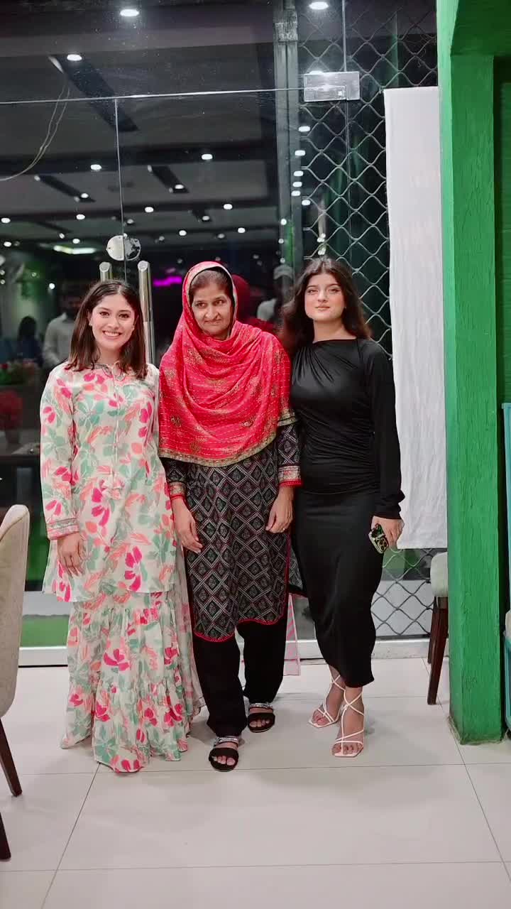 @Maham Mughal👑
