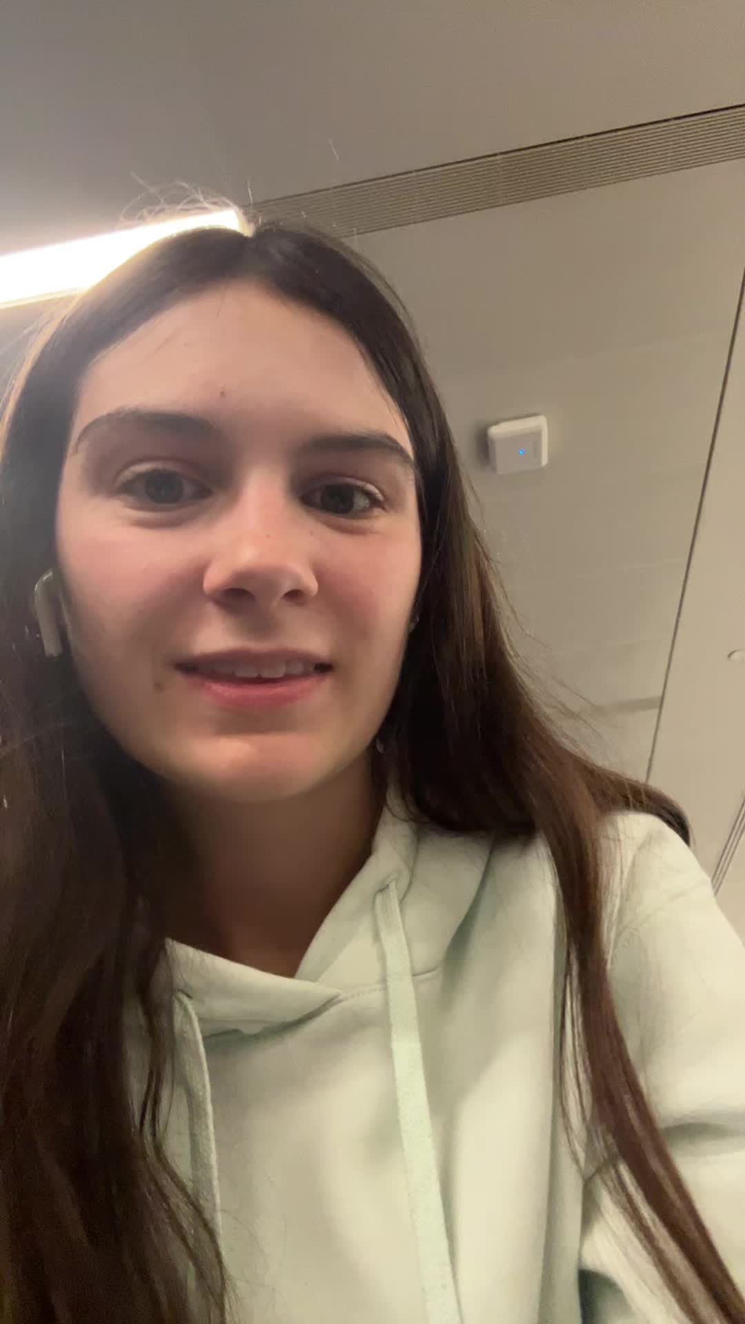 @rileyyyyyyyyyyyyy