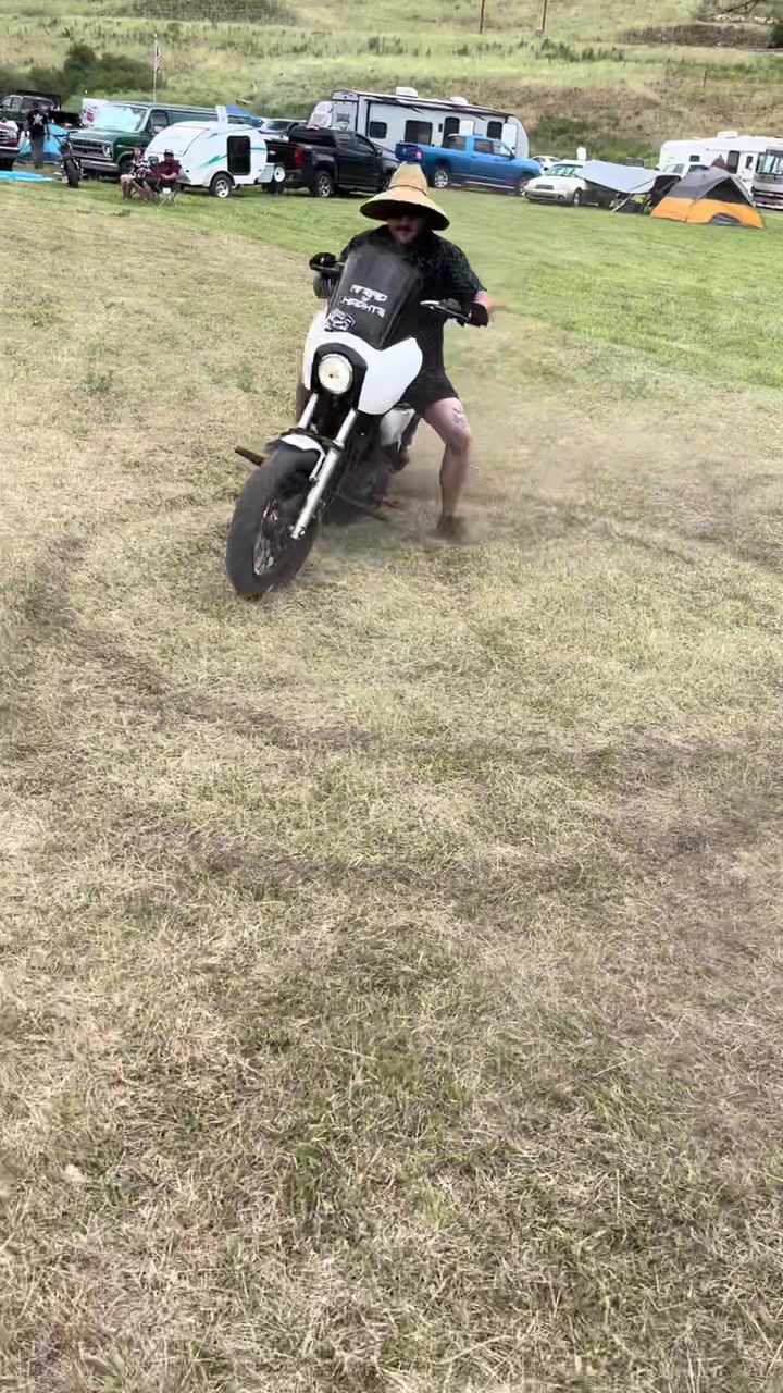 @b_tats801