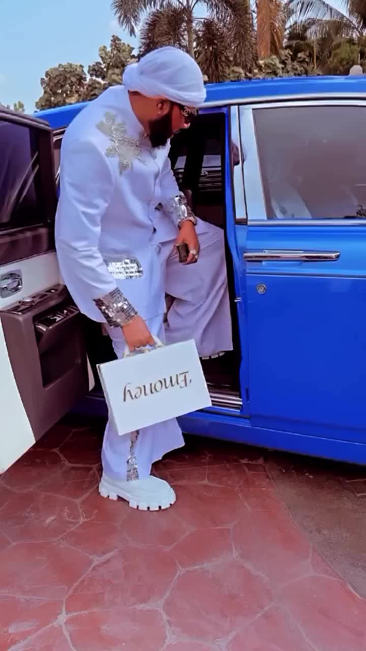 @Iamemoney1
