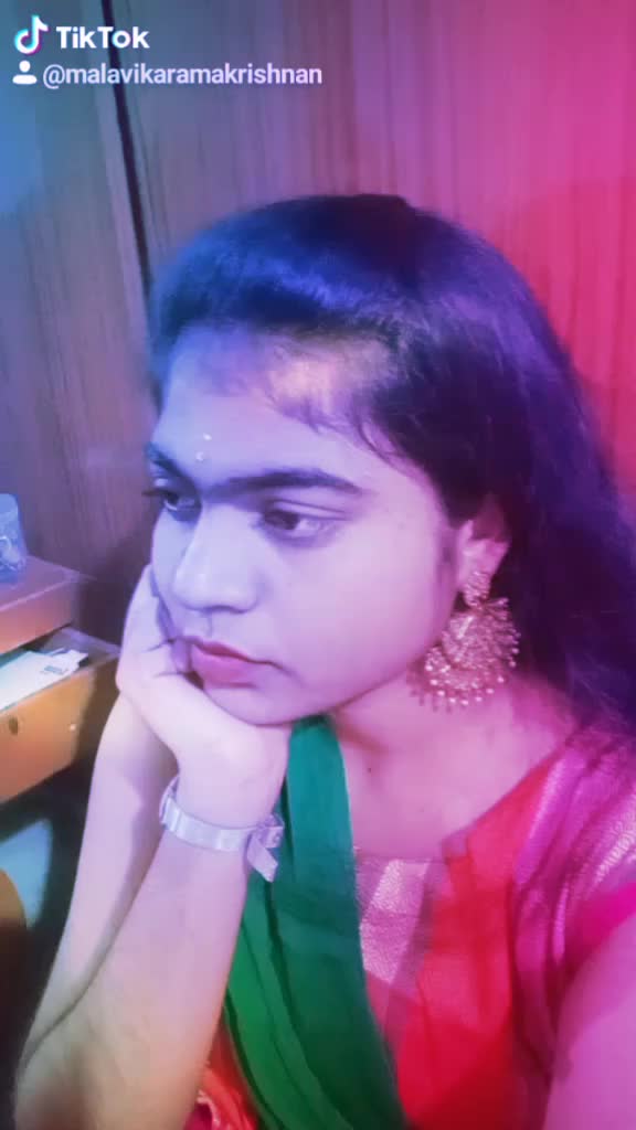 @Malavika jay❤
