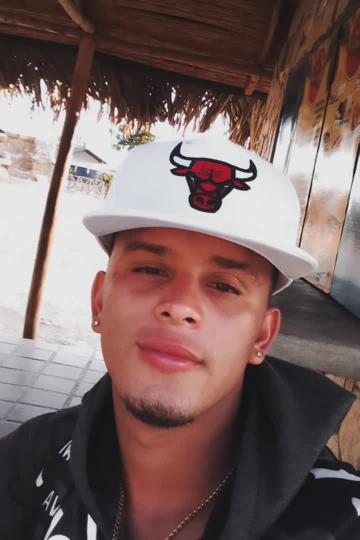 @SoyMois&eacute;s