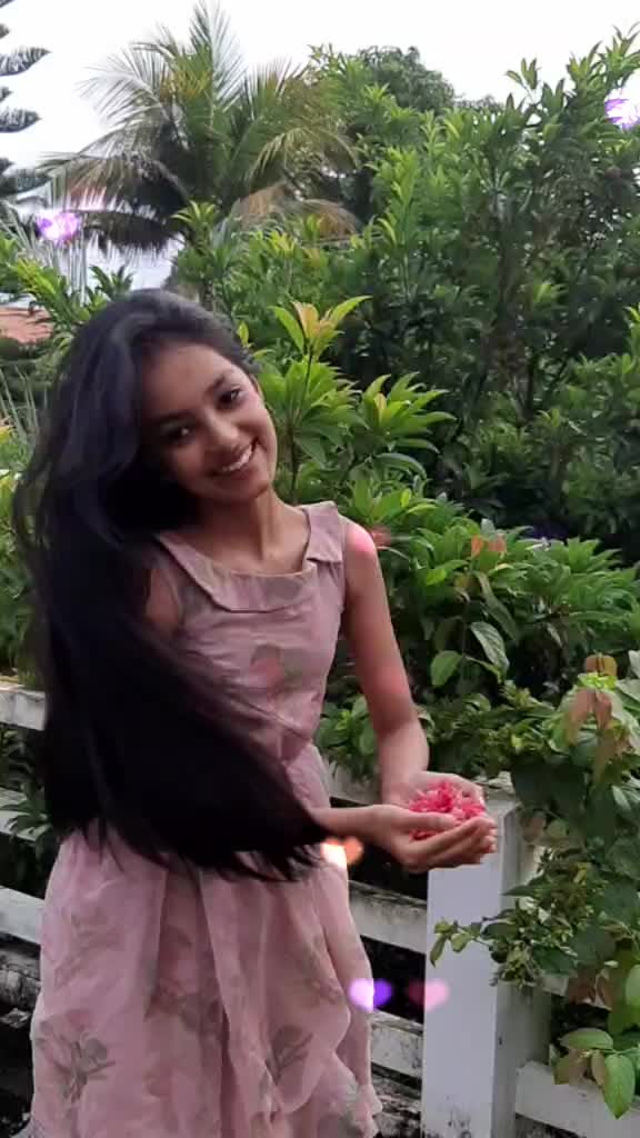 @Laura__Biju