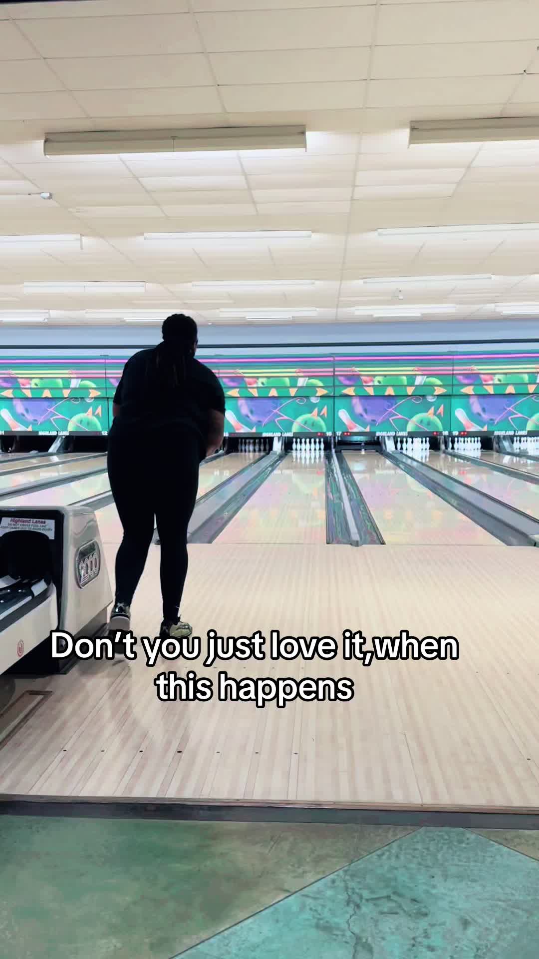 @Halle_Bowls