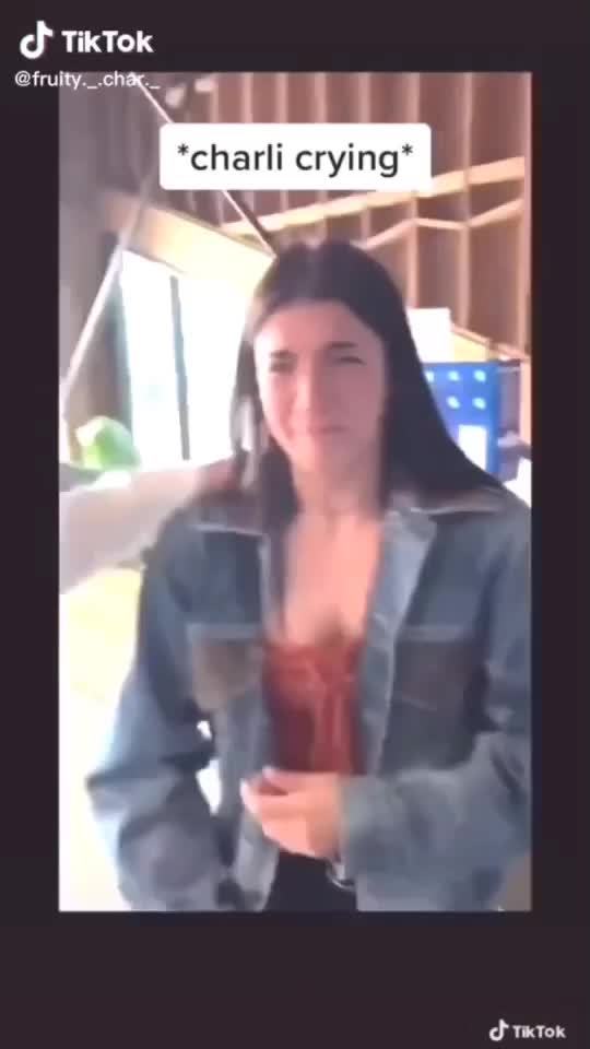 @Charlidamelio_.1
